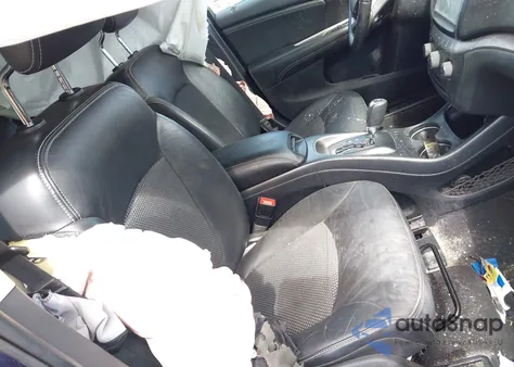 2018 Dodge Journey Crossroad z USA, uszkodzony, nr VIN 3C4PDCGG0JT517195